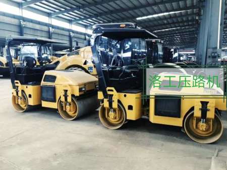 洛阳3吨全液压双驱双振压路机